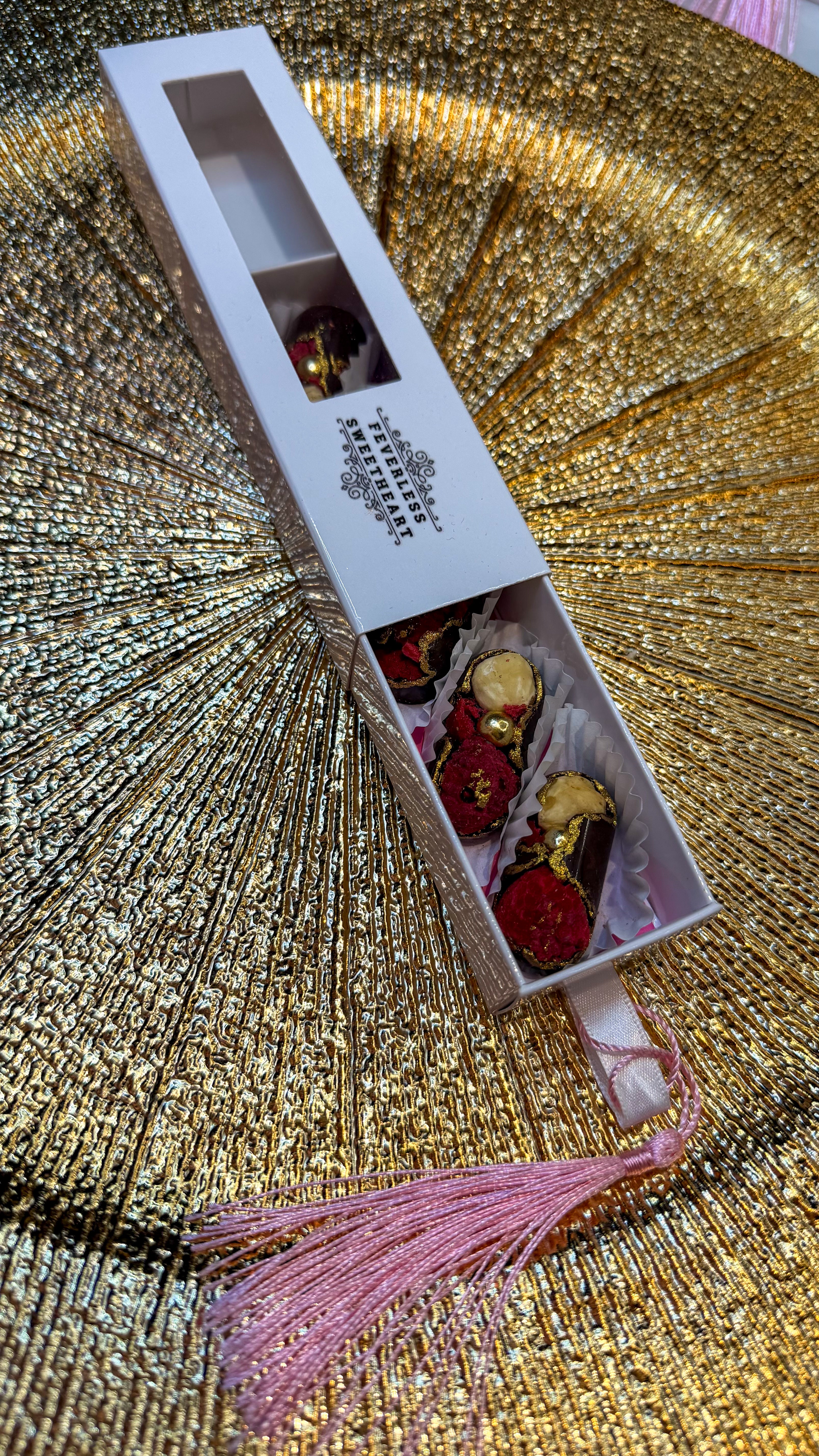 Cutie cu 1 Sertar 5 Praline Duble din Ciocolatǎ Belgiană