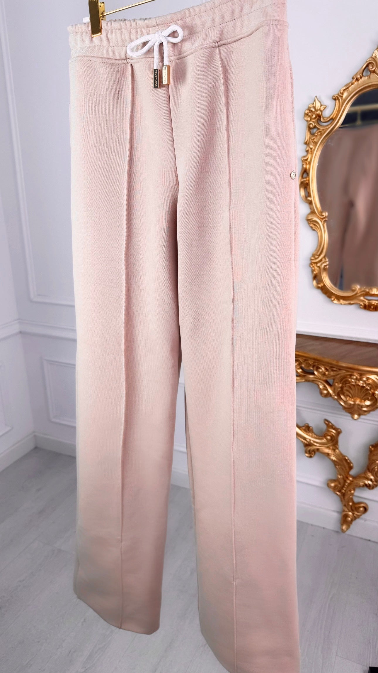 Set 2 Piezas "Eria 500" Blusa con Espalda Descubierta + Pantalones de Algodón Rectos Largos BEIGE