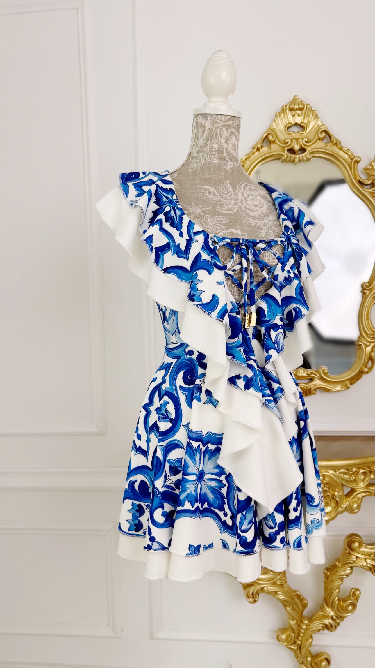 Rochie elasticǎ ALEXIS cu Volane print Majolica