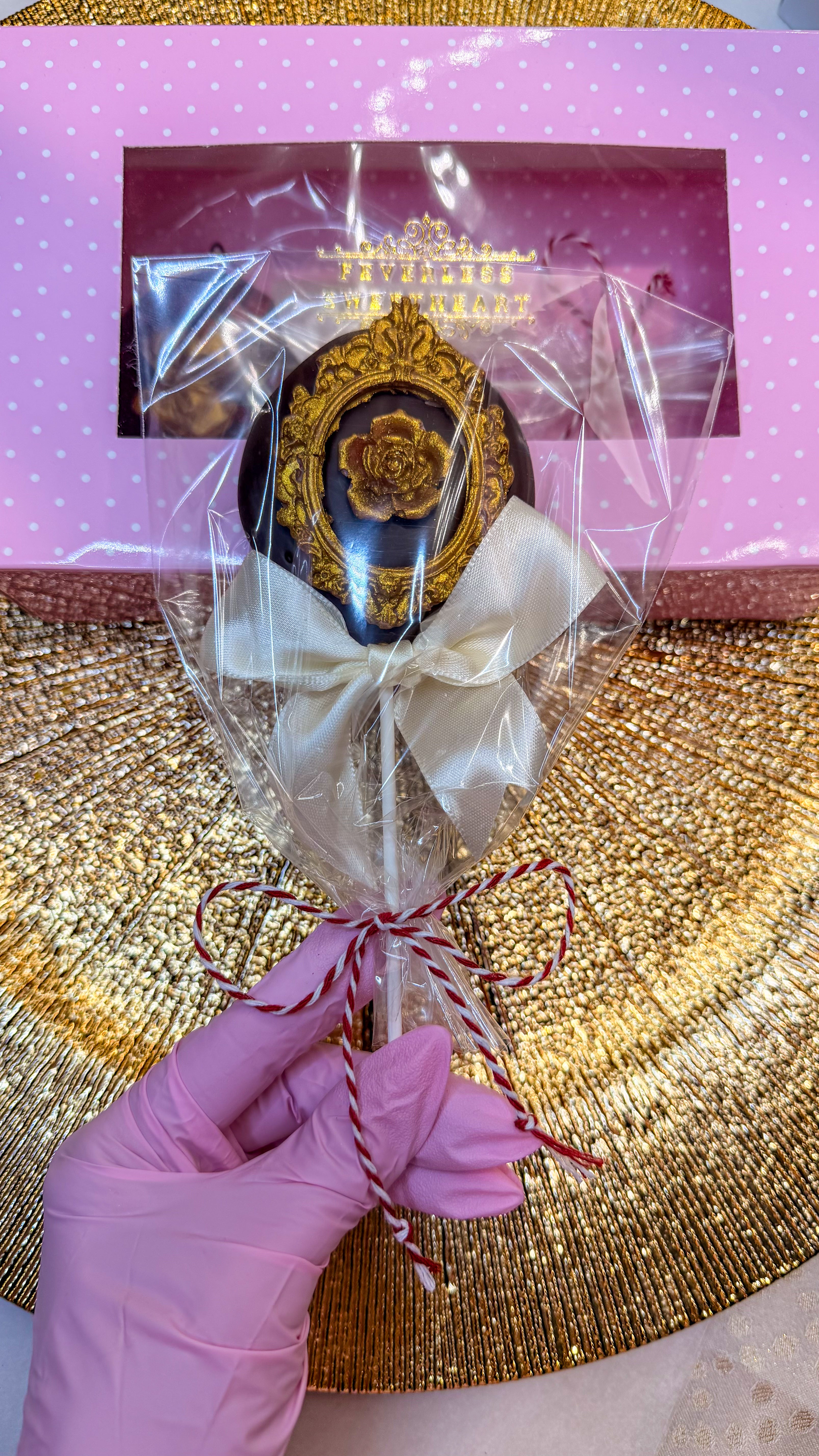 Cutie 6/10 bucăți MǍRȚIŞOARE Lollipop din Ciocolată Belgiană