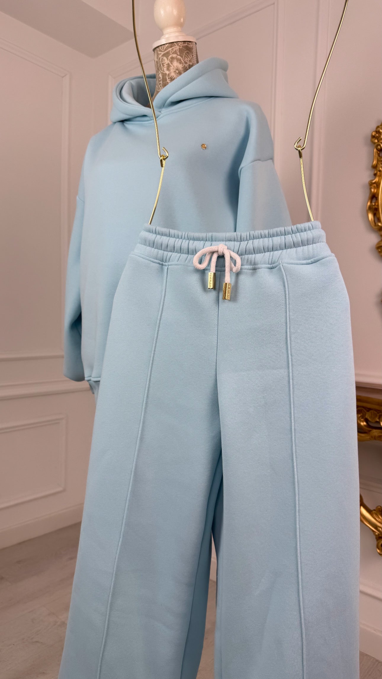 Pantaloni " BLUSH " Flauşați Largi Drepți BABY BLUE