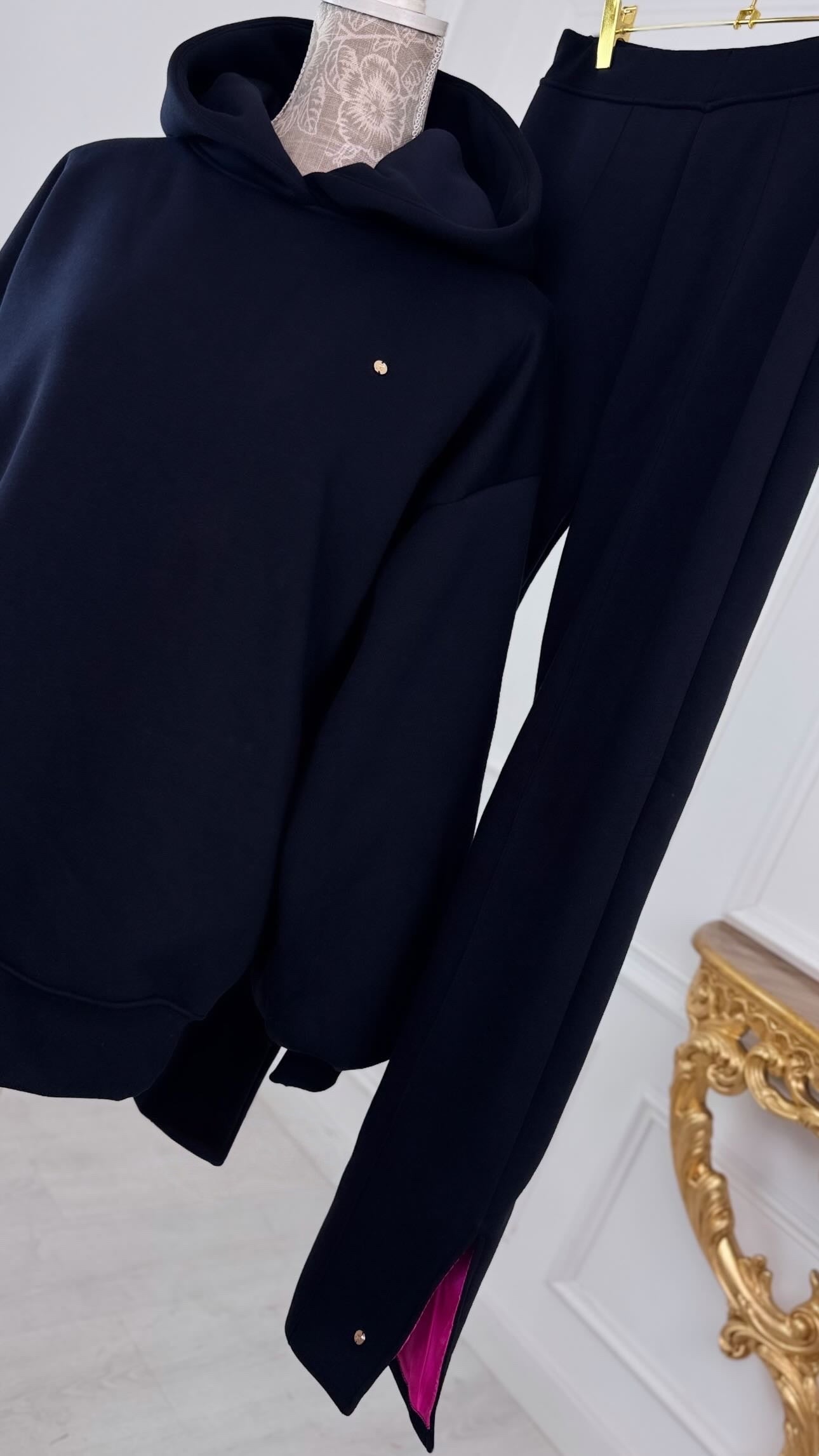 Hanorac  " Blush " cu spatele gol și mâneci clopot DARK NAVY BLUE