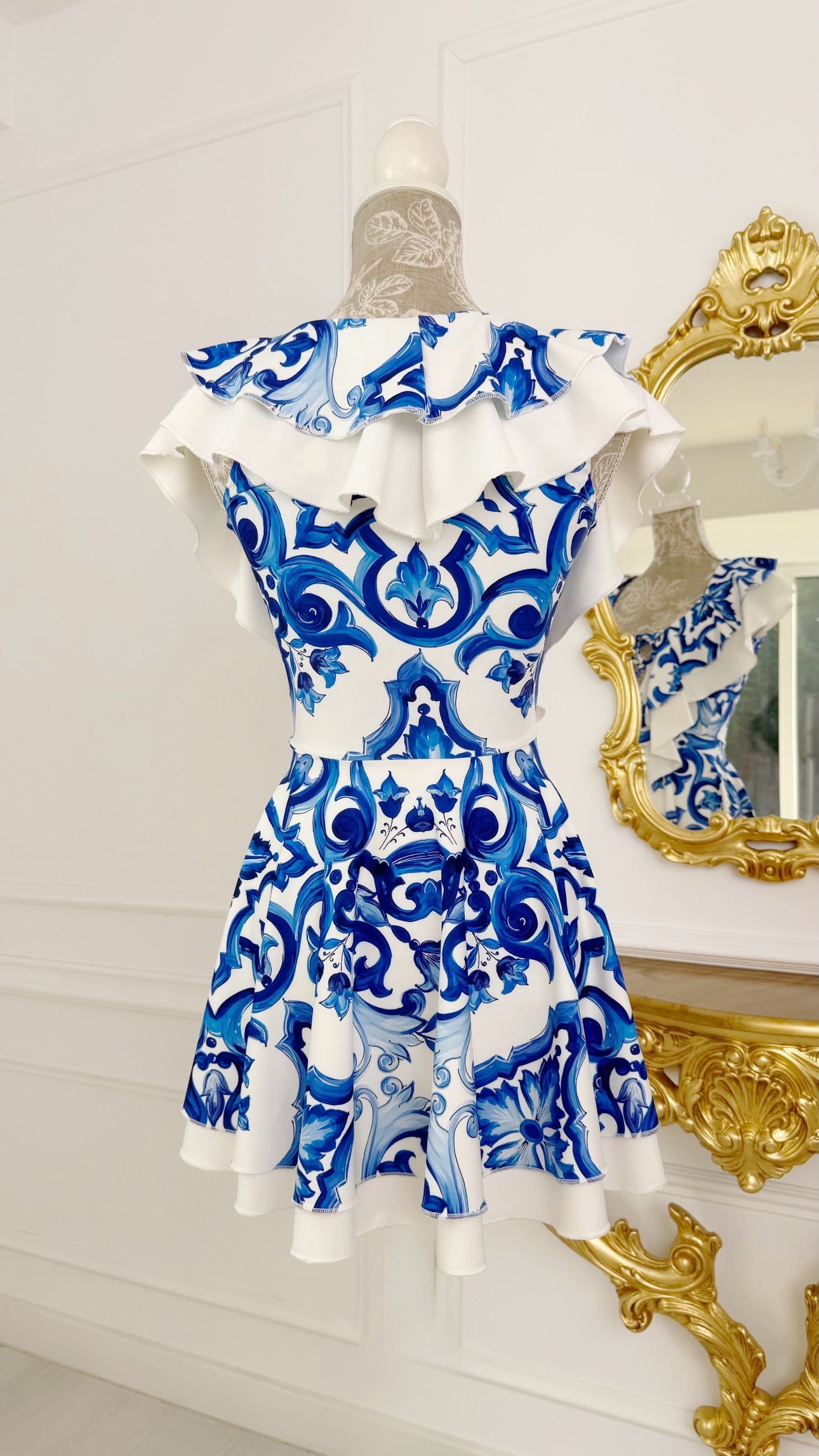 Rochie elasticǎ ALEXIS cu Volane print Majolica