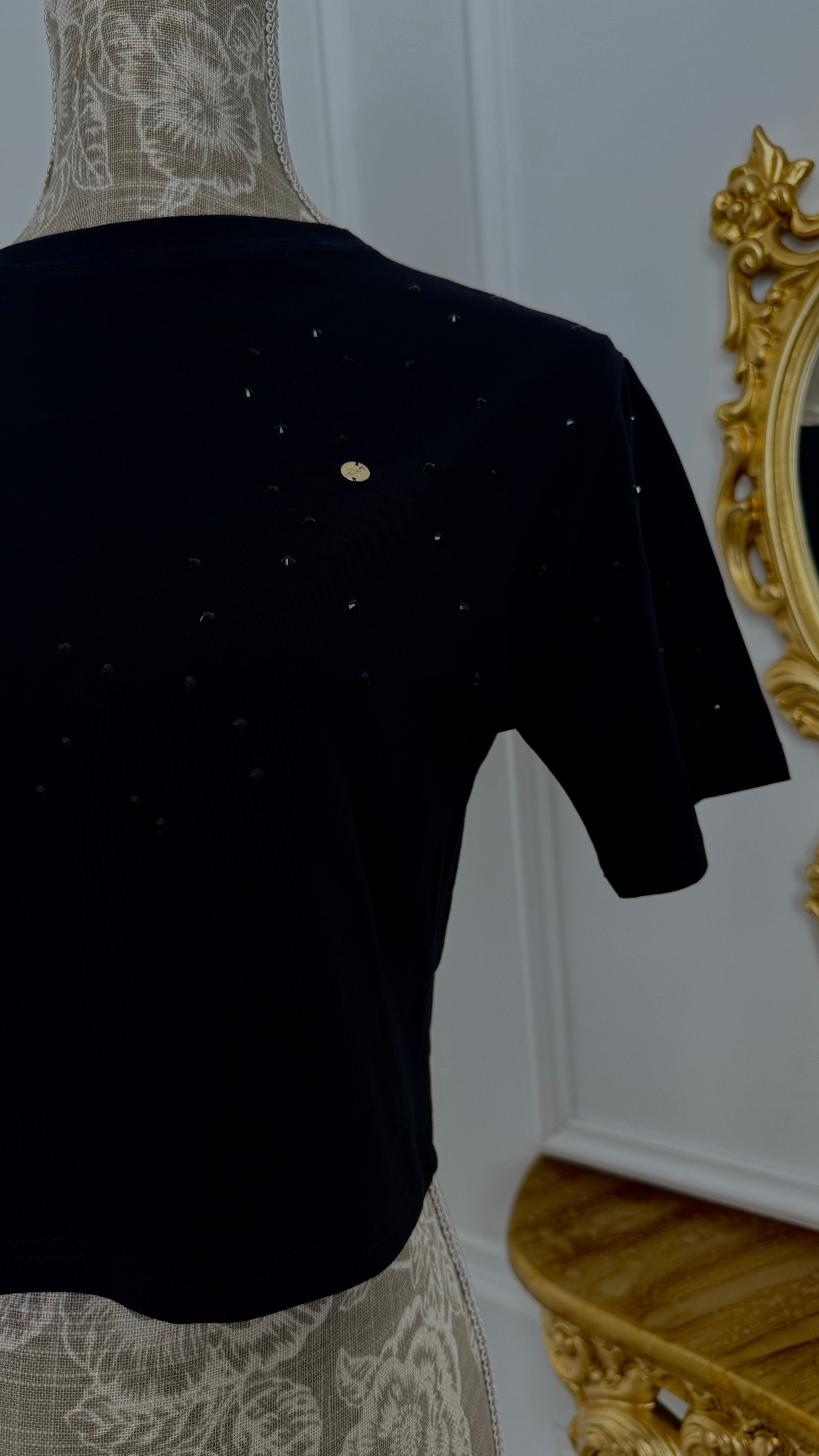 Tricou " Softie" CU CRISTALE Scurt Crop NEGRU