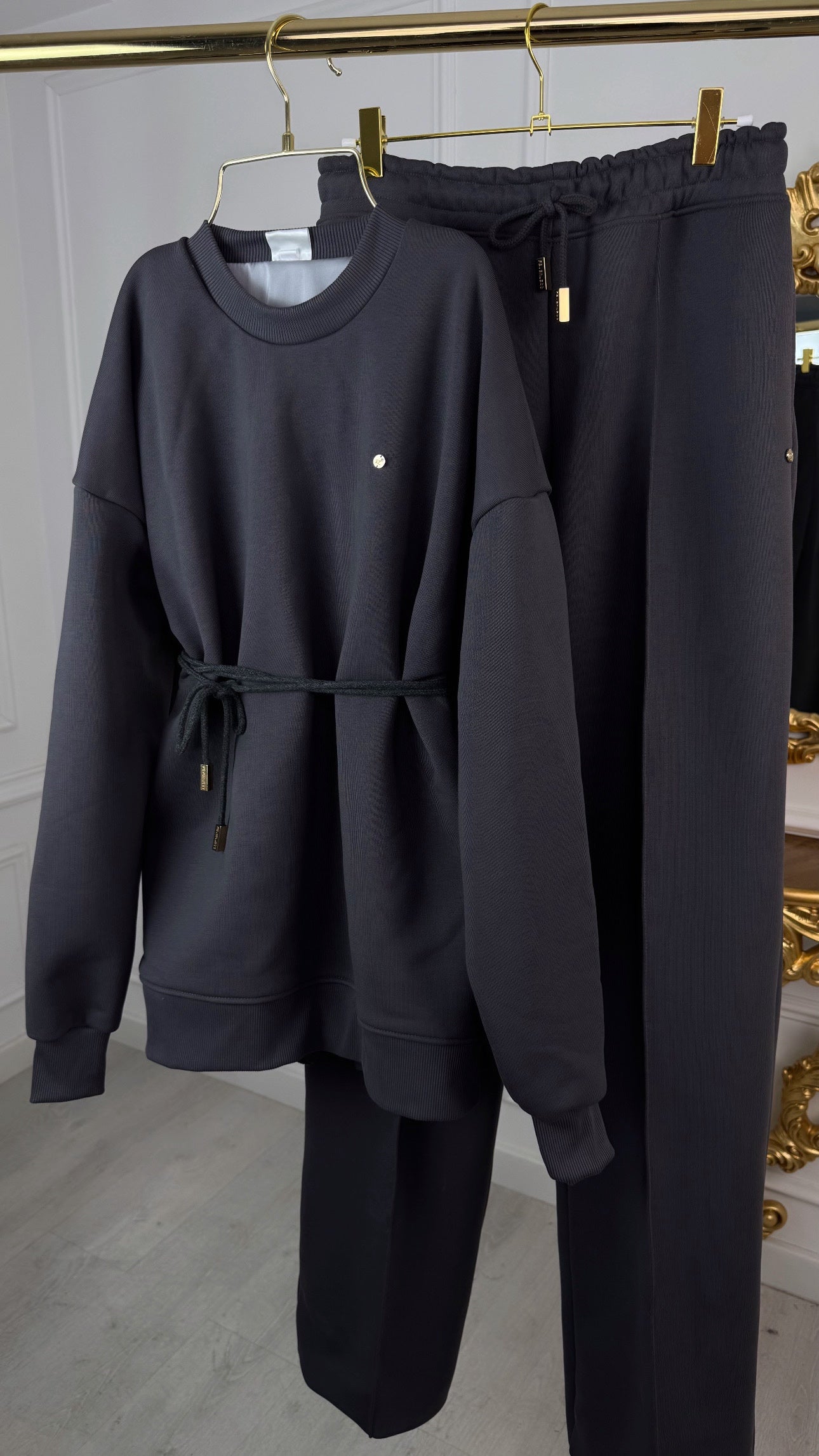Bluză  " Eria 500 " cu spatele gol DARK GREY