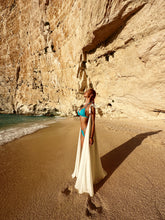 Load image into Gallery viewer, Cardigan &quot;Goddess&quot; WHITE
