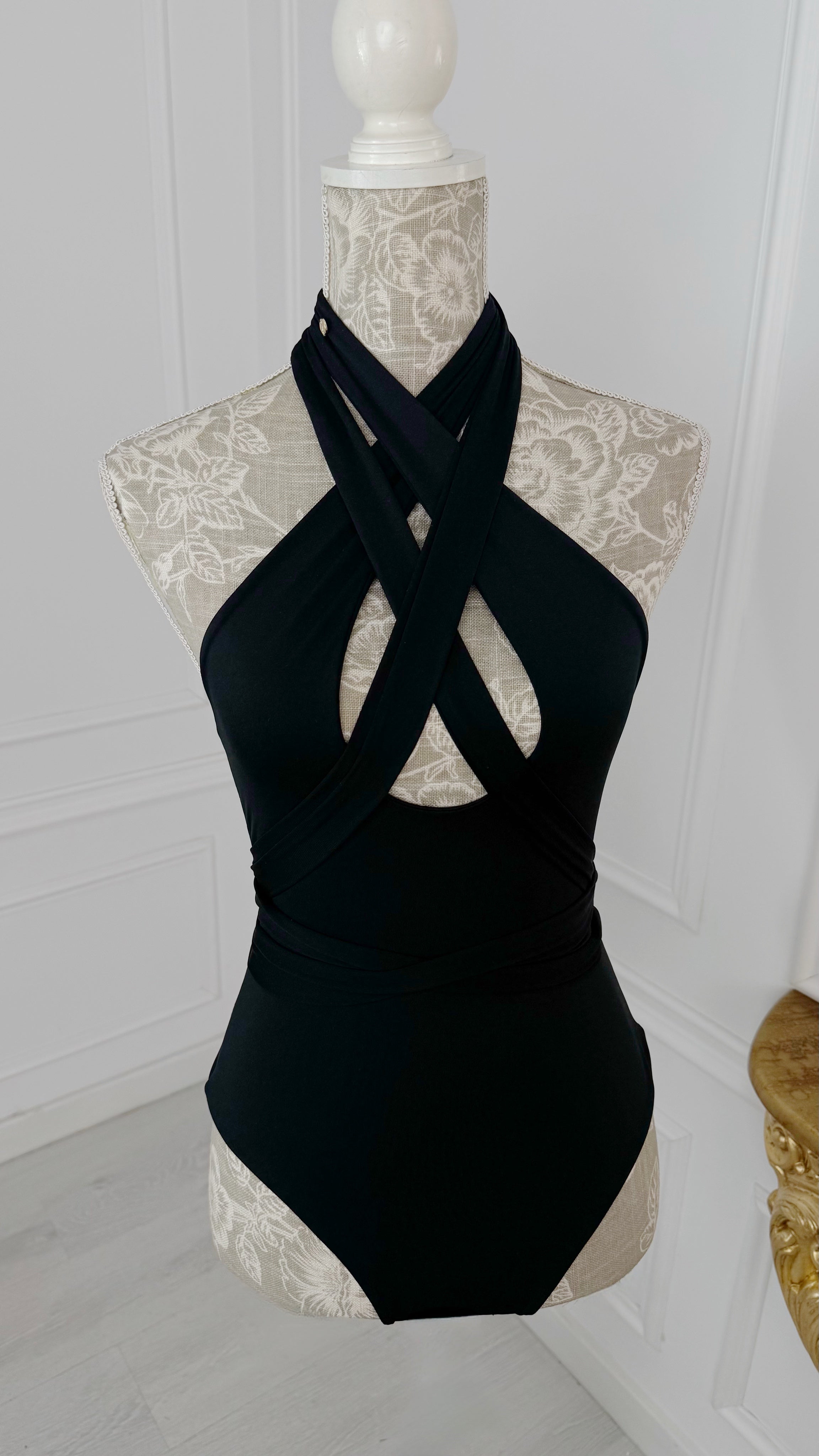 Costum de baie/Body întreg "Latifa" Brazilian Cut - Negru
