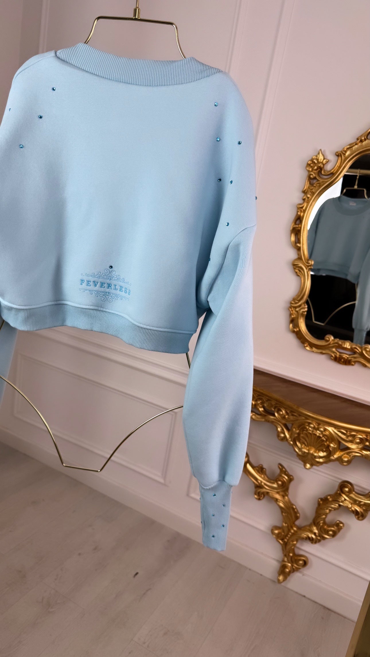 Bluză CU CRISTALE cu Satin la interior Cropped BABY BLUE