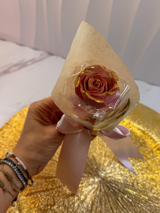 5 Trandafiri  -  CIOCOLATĂ  Belgianǎ ambalati individual. - Livrare in Târgu Mureș.