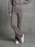 SET 2 Piese Pantaloni  "Blush" EVAZAȚI + Bluza Crop - Mocha Mousse