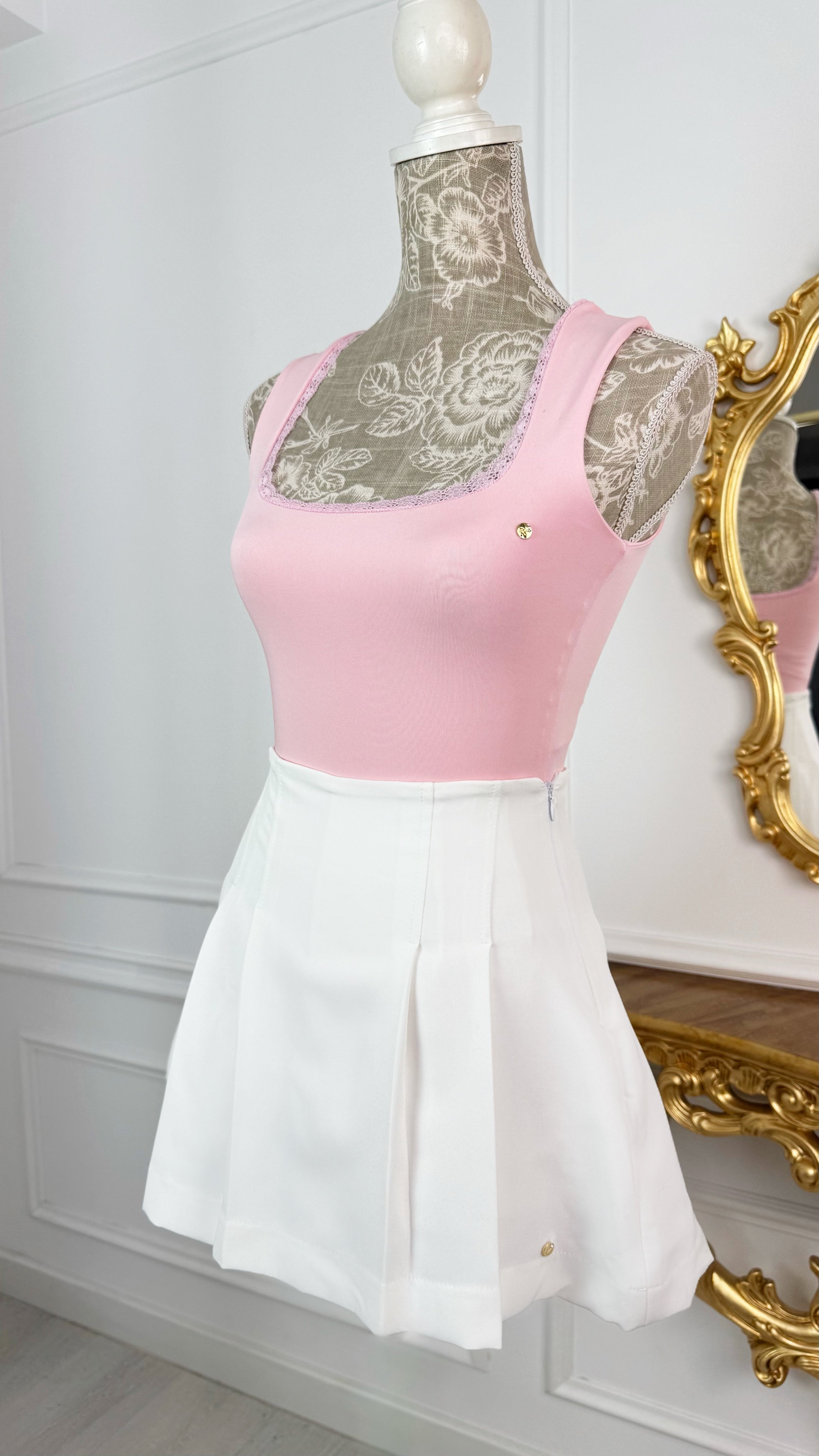 Body elastic modelator "Hera" cu dantelă - BABY PINK