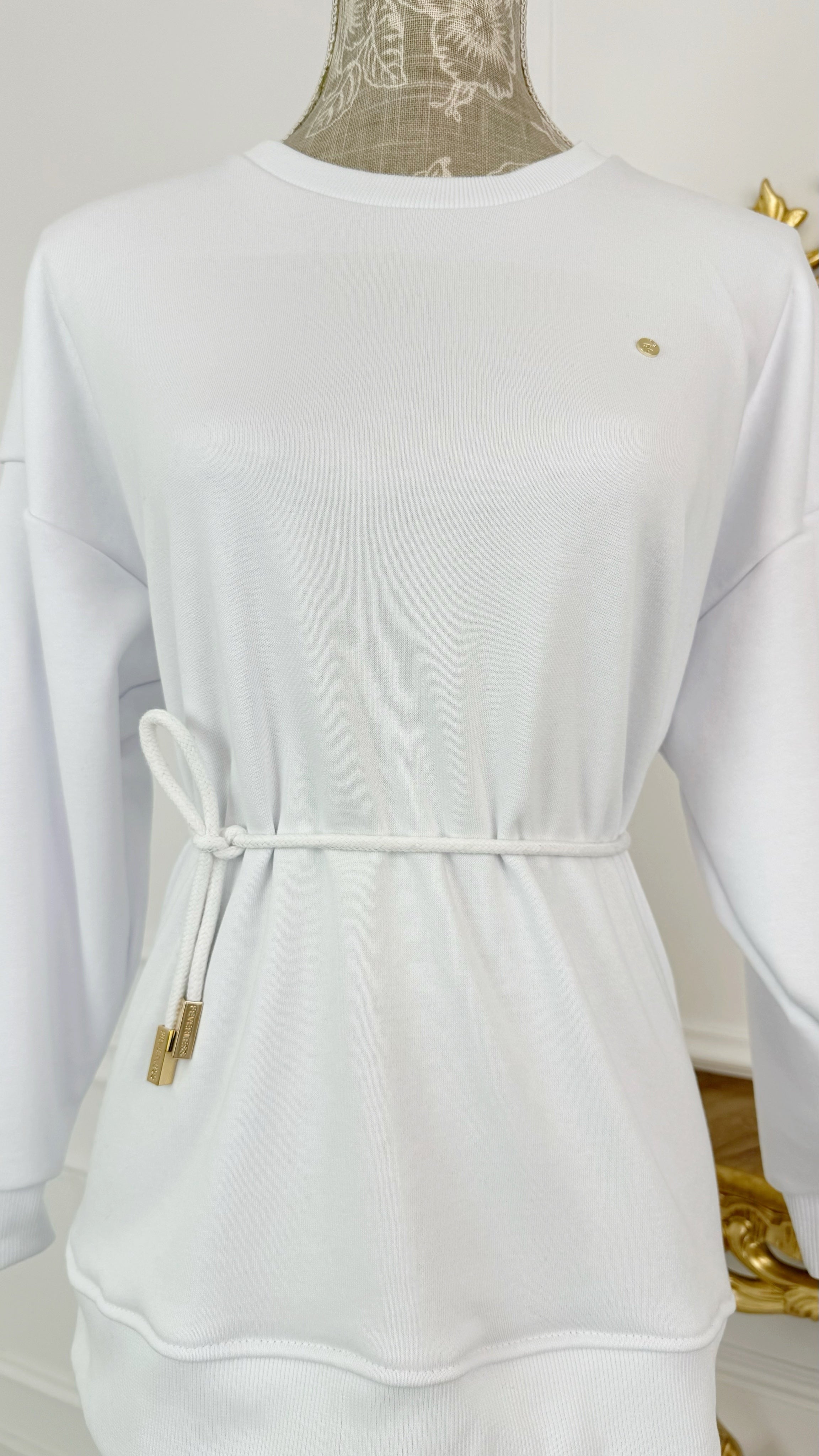 Set 2 Piese " Eria 500" Bluza cu Spatele Gol + Pantaloni Bumbac Drepți Lungi ALB