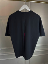 Cargar imagen en el visor de la galería, Camiseta Oversize &quot;Split&quot; Negra
