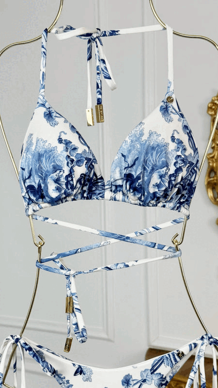 Sujetador de bikini triangular "Lovely Ink" con copas removibles