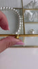 Colier Diva la baza gâtului cu perle by Shirley Navone cu detalii metalice placate cu aur galben