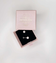 Cargar imagen en el visor de la galería, Aretes &quot;Pearl&quot; de Plata 925 Rodiada con tornillo
