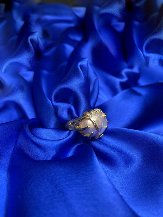 Anillo ajustable de perlas naturales barrocas de Shirley Navone