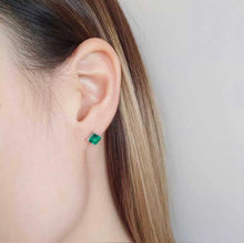 Încarcă imaginea în vizualizatorul Galerie, Cercei &quot;Emerald&quot; din Argint 925 Rodinat cu șurub
