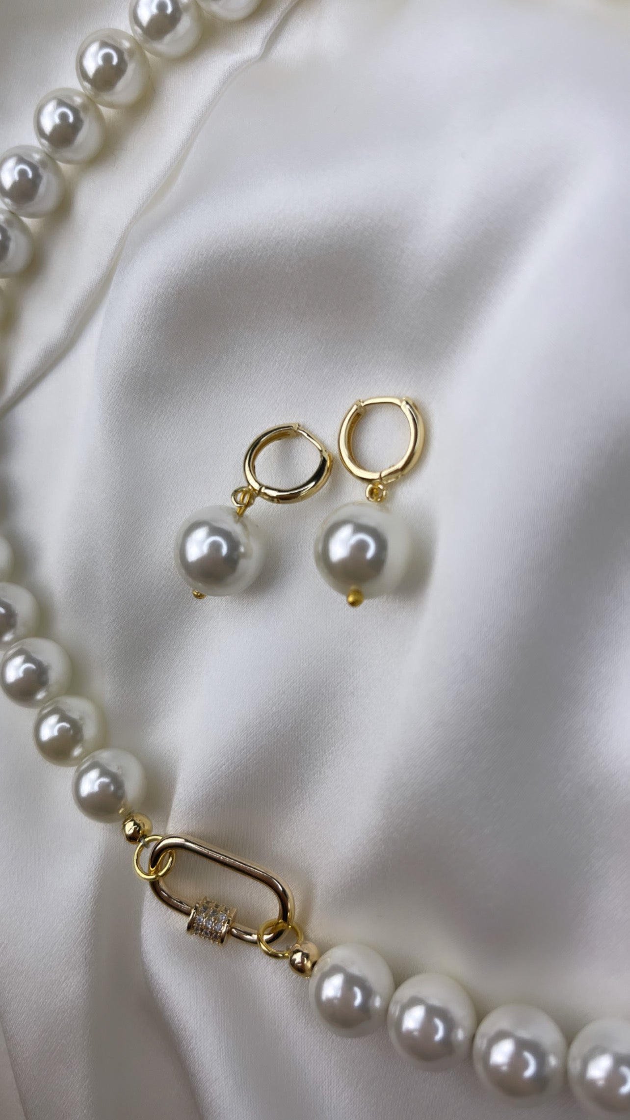 Cercei drop Pearls by Shirley Navone cu Perle Naturale Scoică