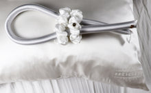 Load image into Gallery viewer, STANDARD Size Silk Heatless Curler with SILK Scrunchies White