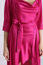 Load image into Gallery viewer, Set Satin Wave - Long Robe + Backless Dress Fuchsia
