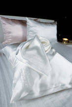 Load image into Gallery viewer, Glowing Hair &amp; Skin SET - STANDARD Size Curling Kit + 1 FeverLess Pillowcase in White Natural Silk
