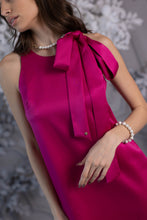 Încarcă imaginea în vizualizatorul Galerie, Rochie tafta scurtă A line Fucsia
